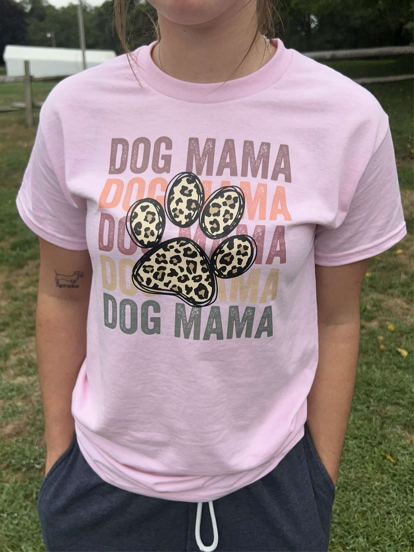 Dog Mama Graphic Tee in Pink